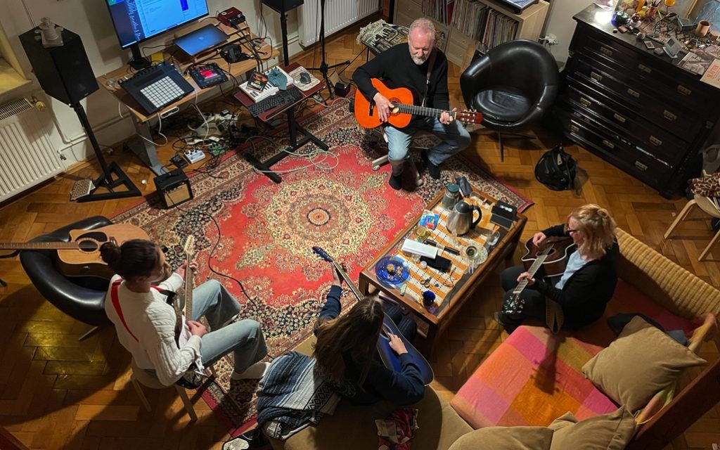 guitar class in budapest